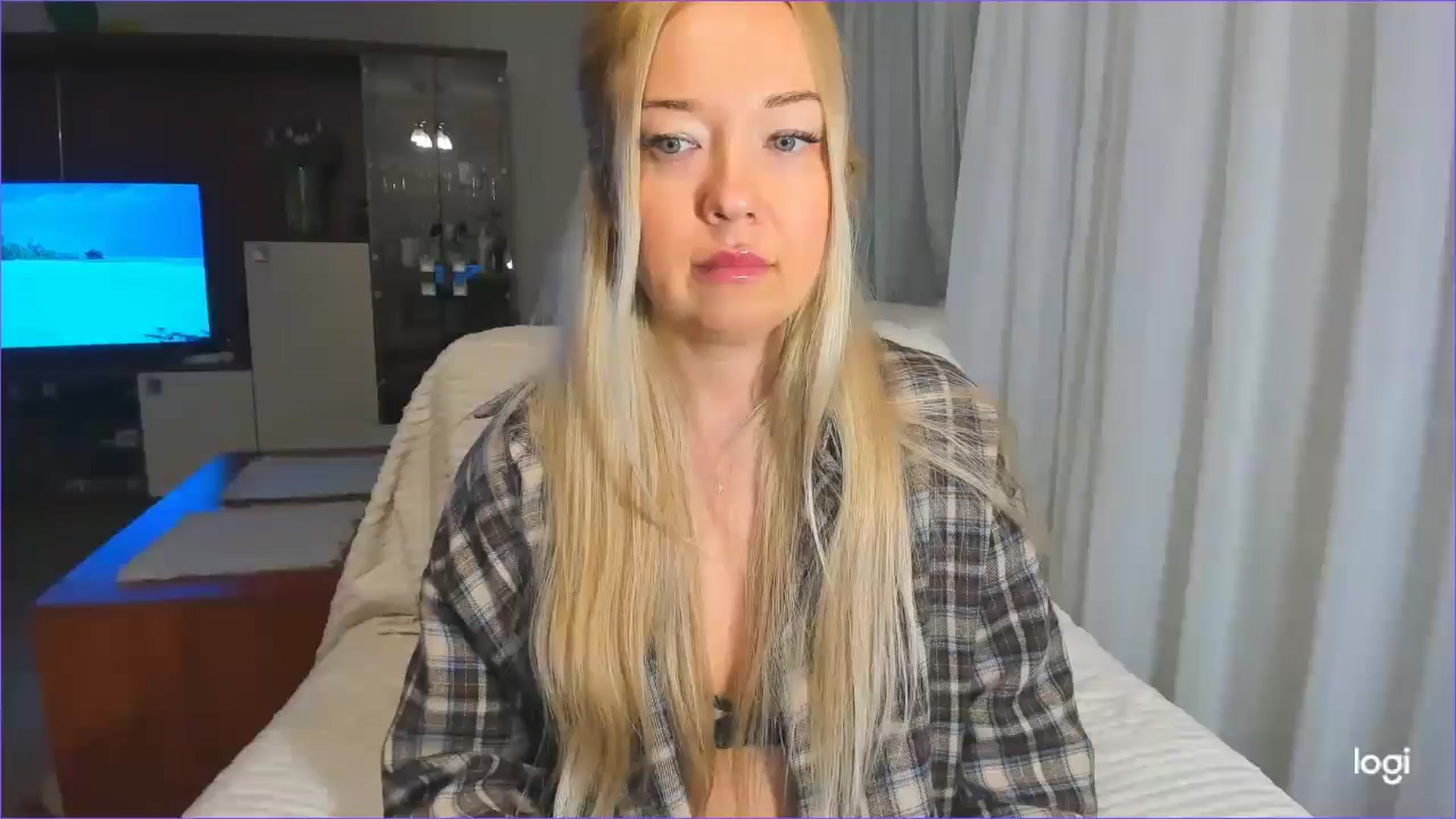 Gallery image thumbnail from FlamingoDream's myfreecams stream on, 03/14/2025, 03:30 image 9 of 20