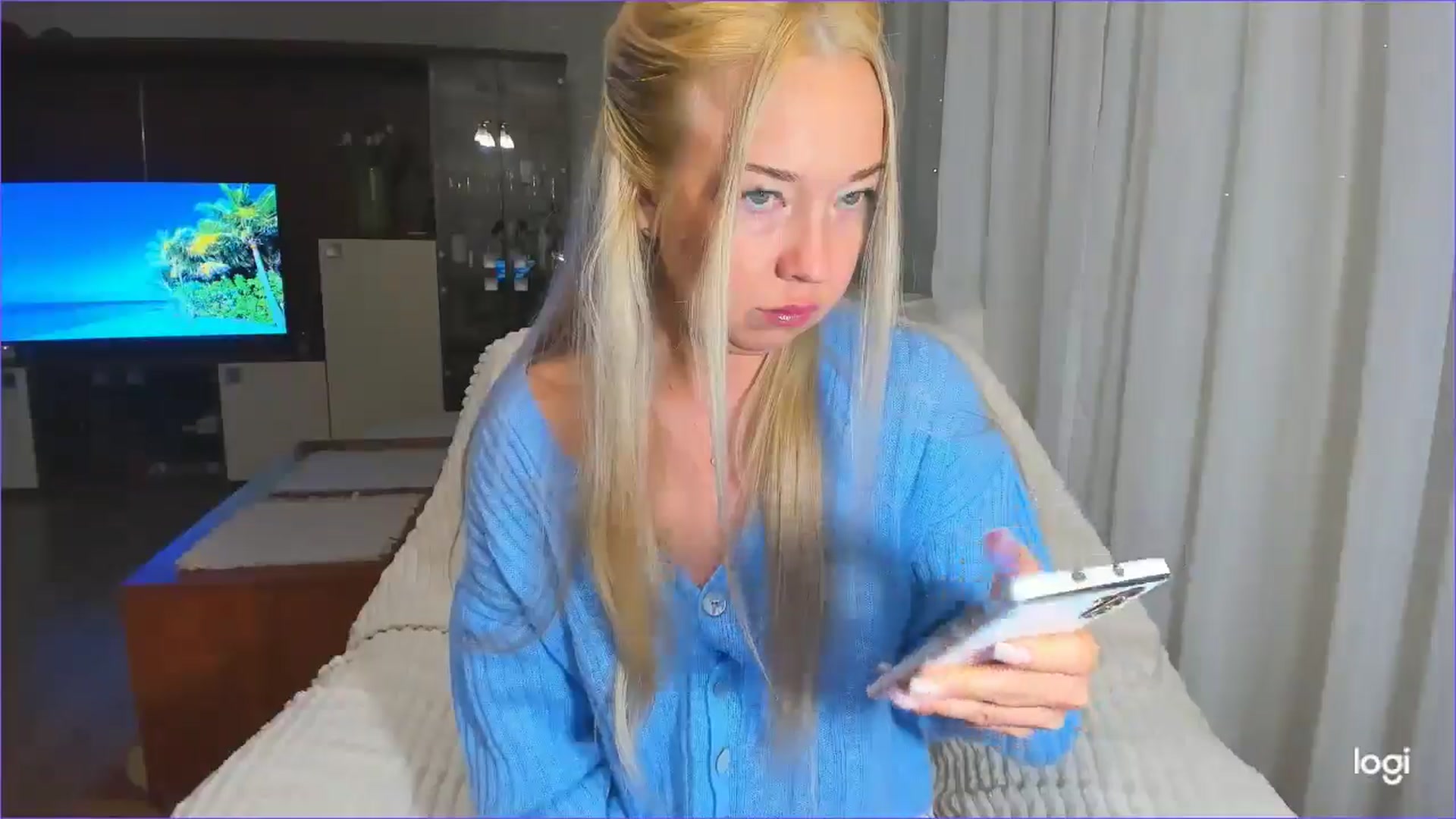Gallery image thumbnail from FlamingoDream's myfreecams stream on, 03/14/2025, 22:07 image 11 of 20