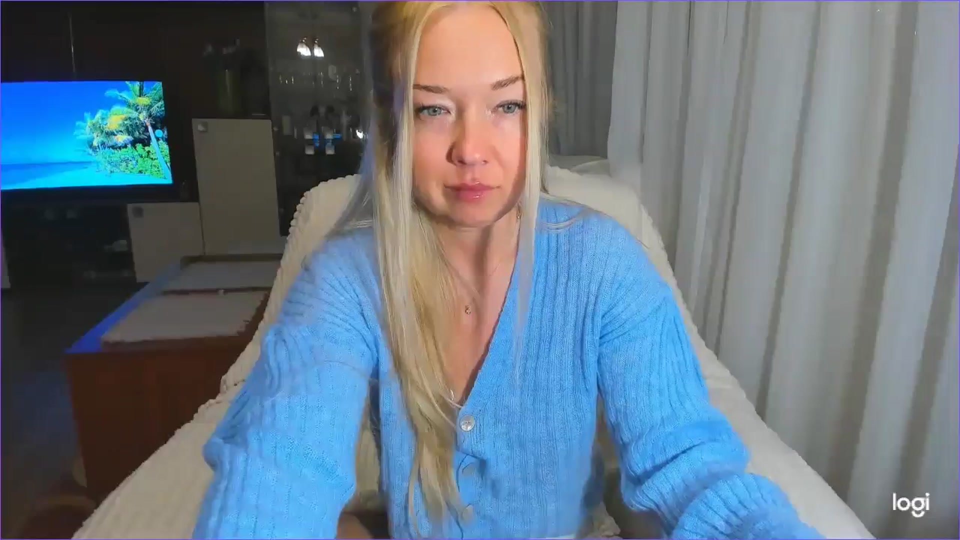 Gallery image thumbnail from FlamingoDream's myfreecams stream on, 03/14/2025, 23:58 image 9 of 20