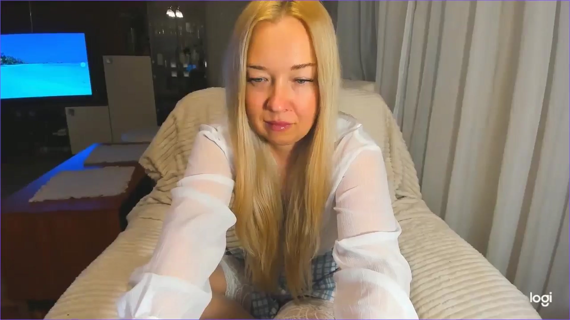 Gallery image thumbnail from FlamingoDream's myfreecams stream on, 03/19/2025, 02:43 image 11 of 20