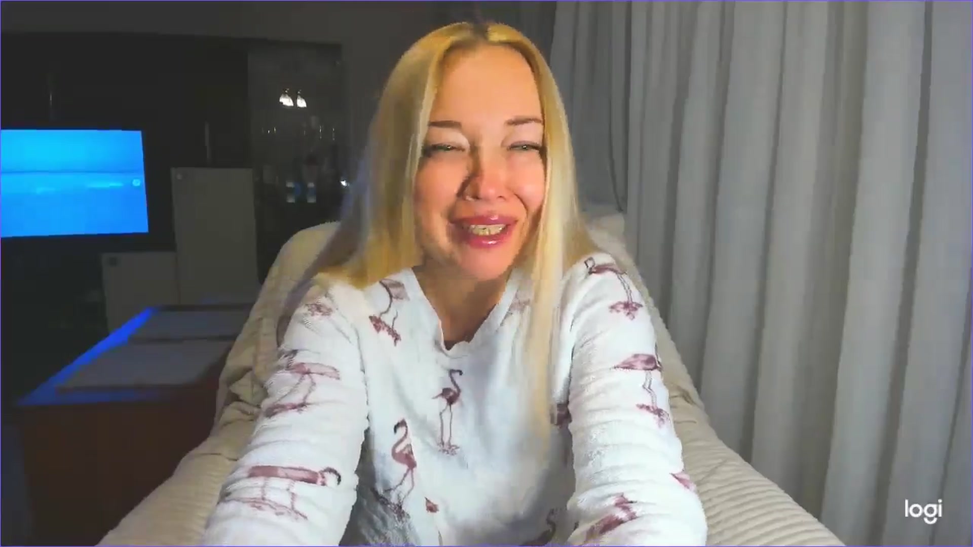 Gallery image thumbnail from FlamingoDream's myfreecams stream on, 03/20/2025, 03:13 image 16 of 20