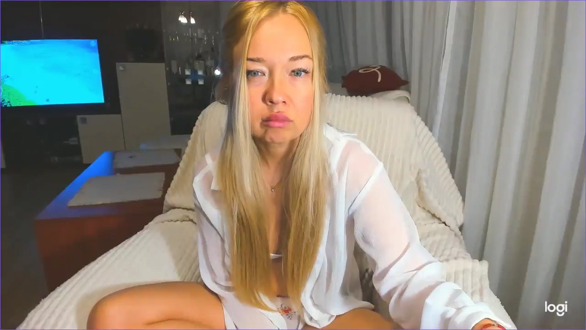 Gallery image thumbnail from FlamingoDream's myfreecams stream on, 03/21/2025, 03:21 image 12 of 20