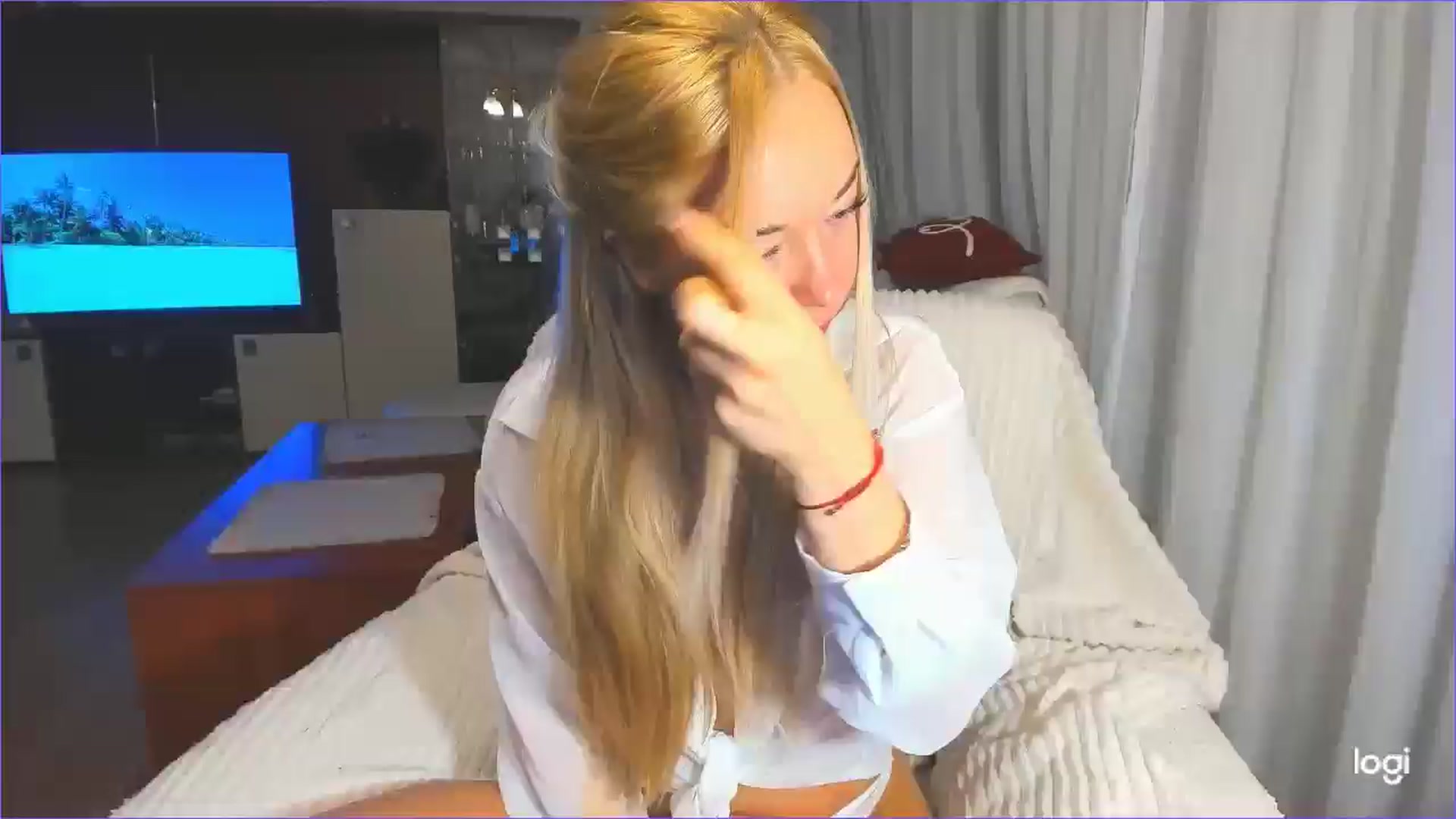 Gallery image thumbnail from FlamingoDream's myfreecams stream on, 03/21/2025, 04:13 image 10 of 20