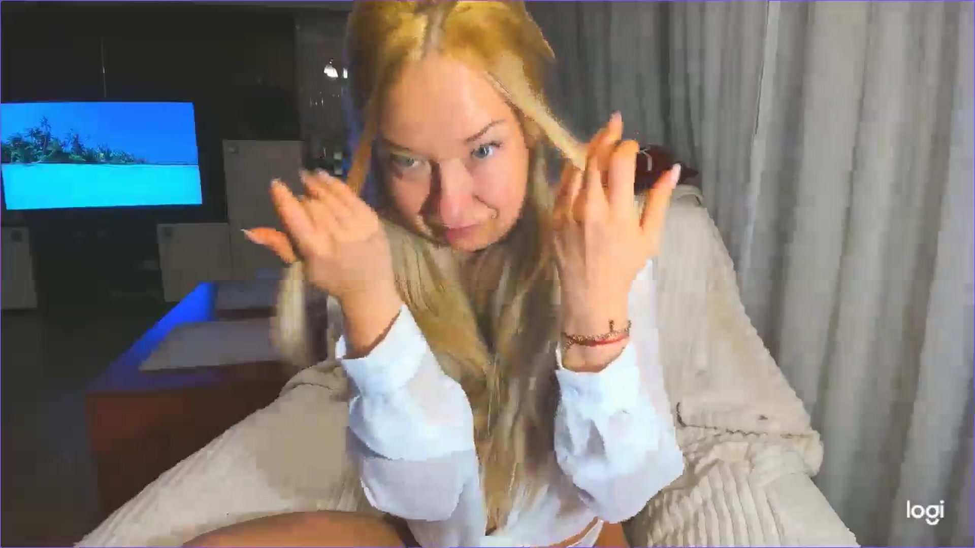 Gallery image thumbnail from FlamingoDream's myfreecams stream on, 03/21/2025, 04:13 image 2 of 20