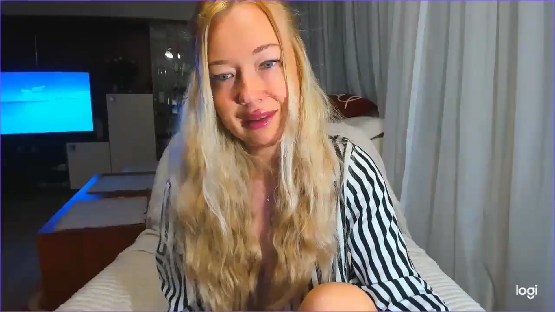 Gallery image thumbnail from FlamingoDream's myfreecams stream on, 03/24/2025, 23:10 image 19 of 20