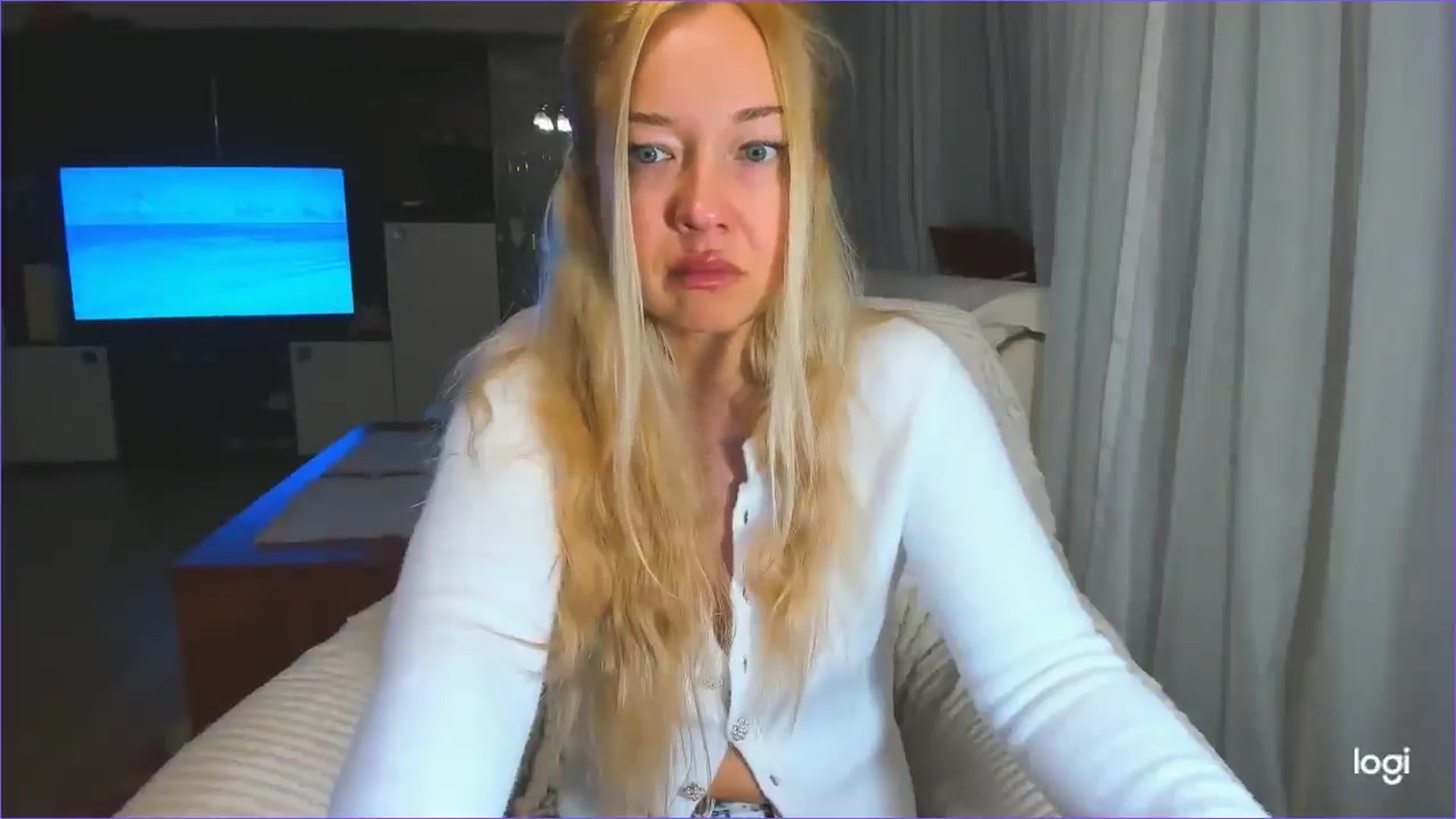 Gallery image thumbnail from FlamingoDream's myfreecams stream on, 03/25/2025, 23:13 image 10 of 20