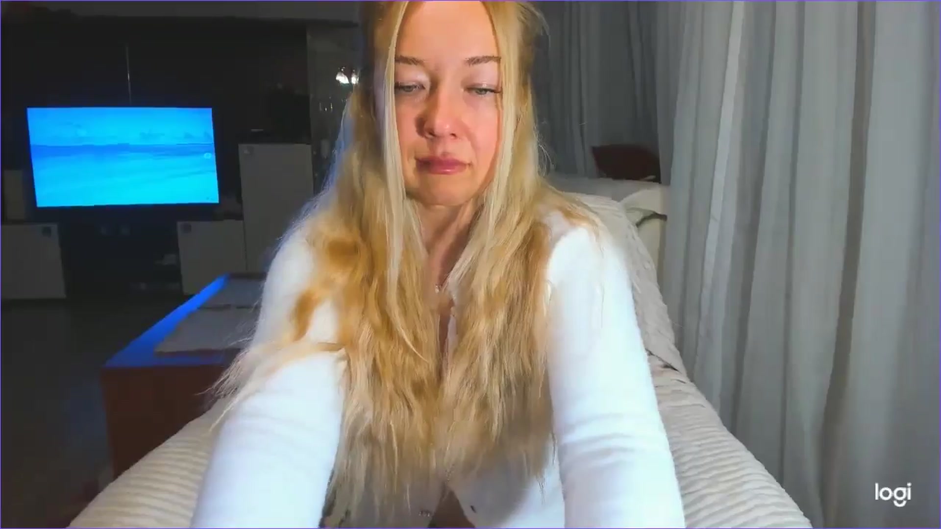 Gallery image thumbnail from FlamingoDream's myfreecams stream on, 03/25/2025, 23:13 image 12 of 20