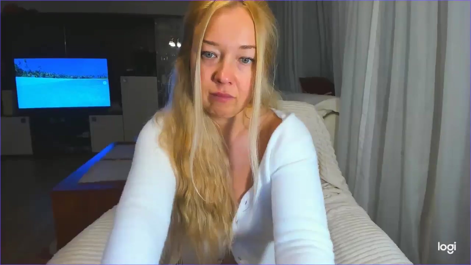 Gallery image thumbnail from FlamingoDream's myfreecams stream on, 03/26/2025, 02:52 image 2 of 20