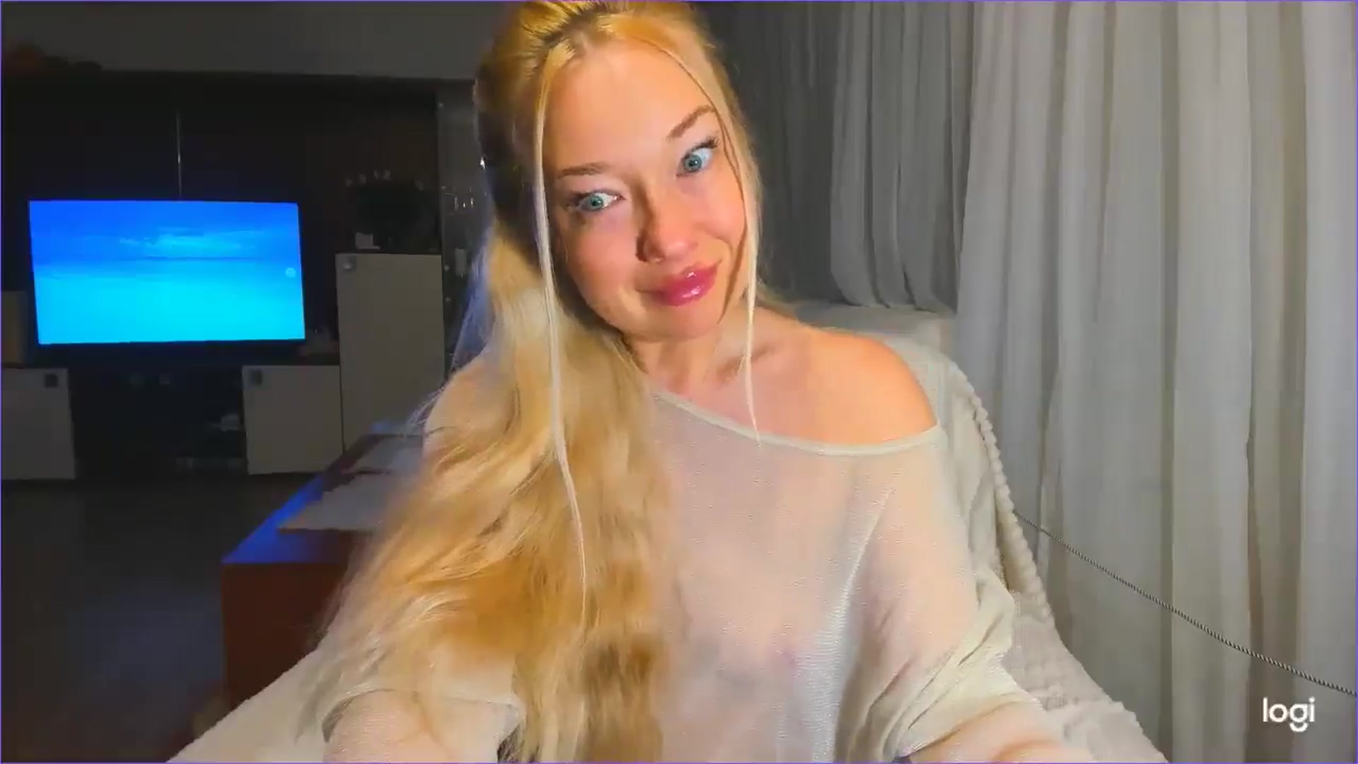 Gallery image thumbnail from FlamingoDream's myfreecams stream on, 03/26/2025, 22:52 image 7 of 20