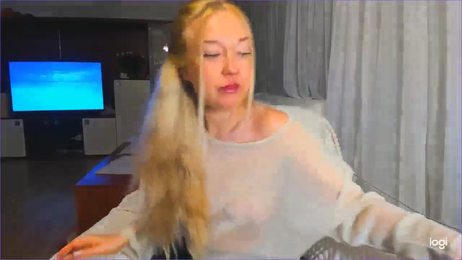 Gallery image thumbnail from FlamingoDream's myfreecams stream on, 03/26/2025, 23:20 image 14 of 20