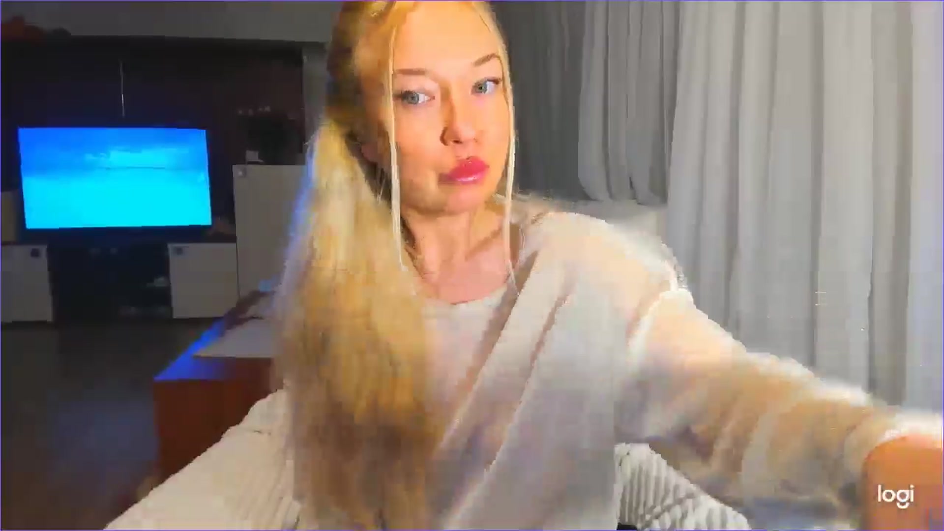 Gallery image thumbnail from FlamingoDream's myfreecams stream on, 03/26/2025, 23:20 image 7 of 20