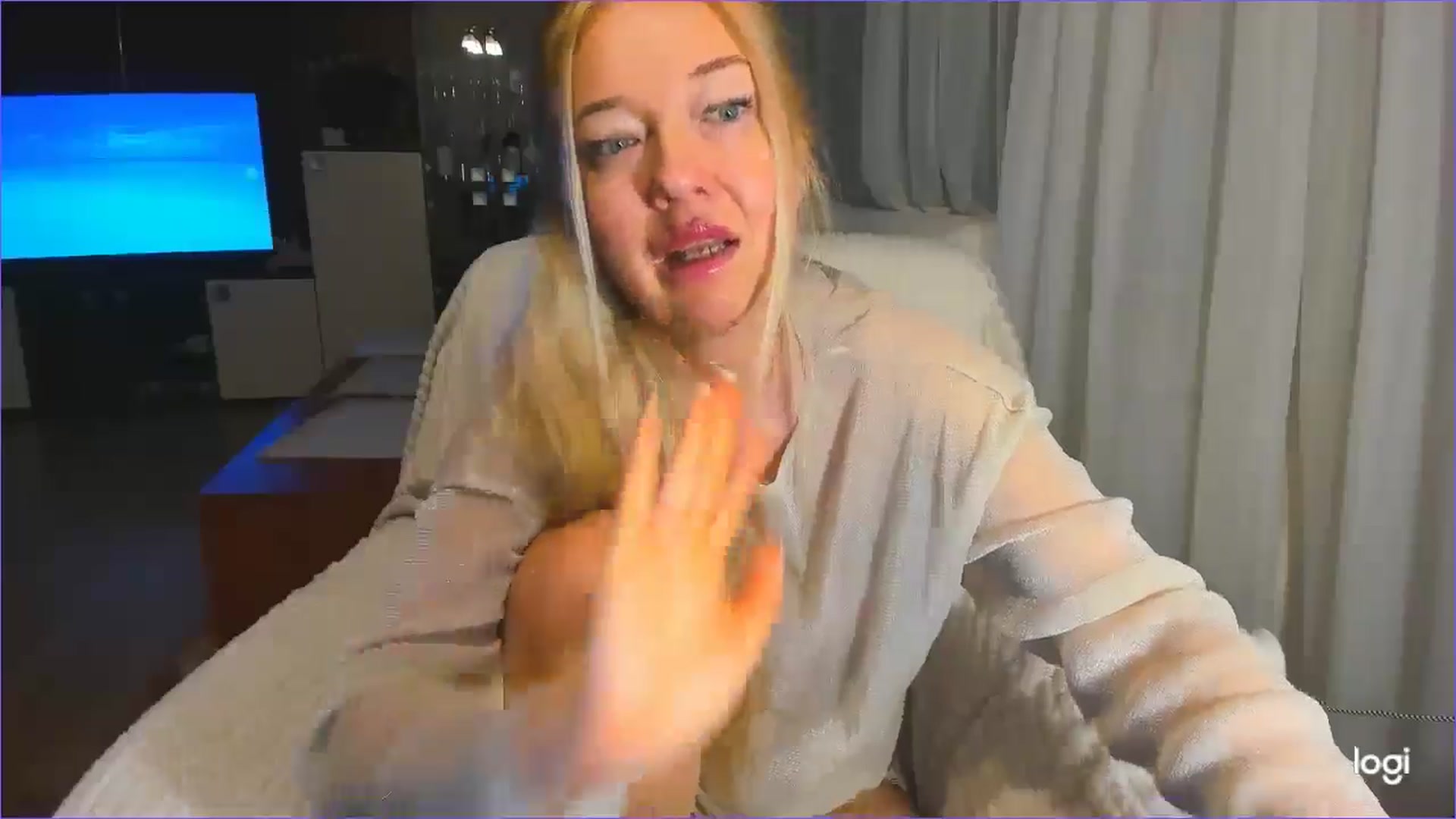 Gallery image thumbnail from FlamingoDream's myfreecams stream on, 03/27/2025, 24:19 image 16 of 20