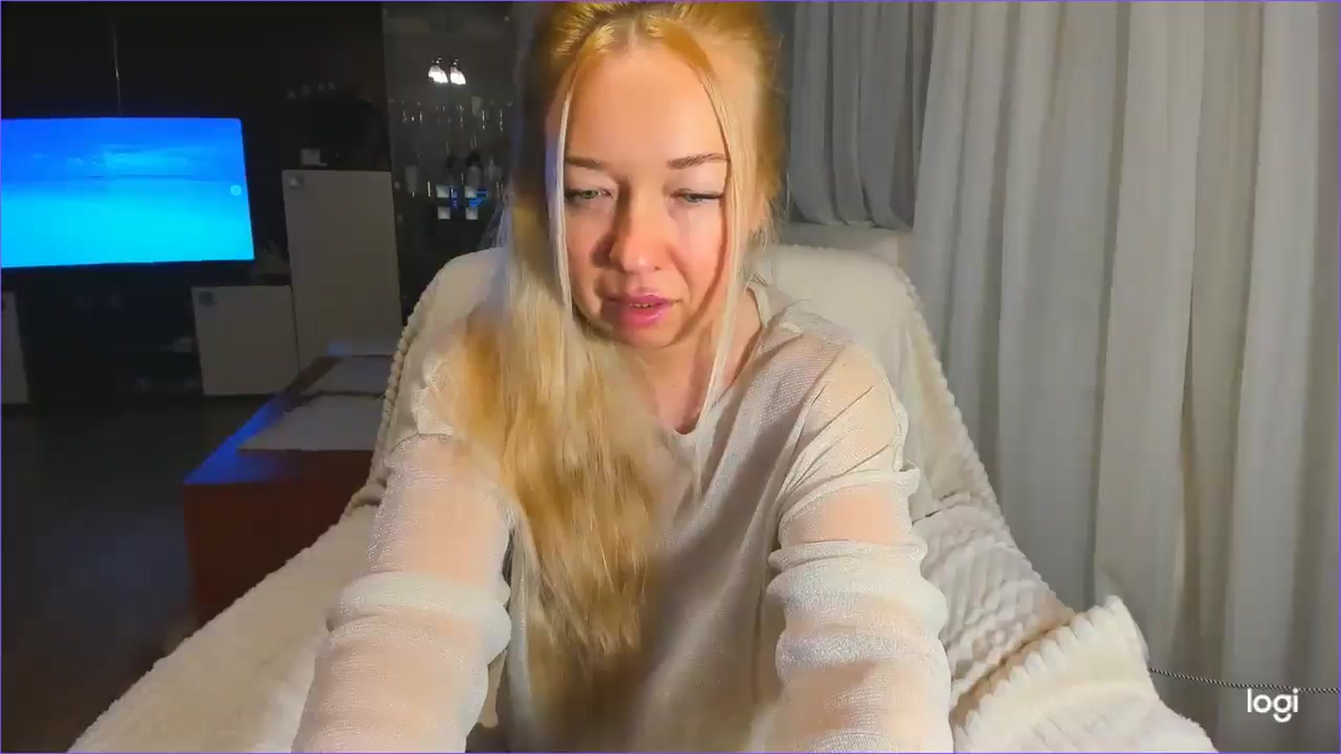 Gallery image thumbnail from FlamingoDream's myfreecams stream on, 03/27/2025, 24:19 image 19 of 20