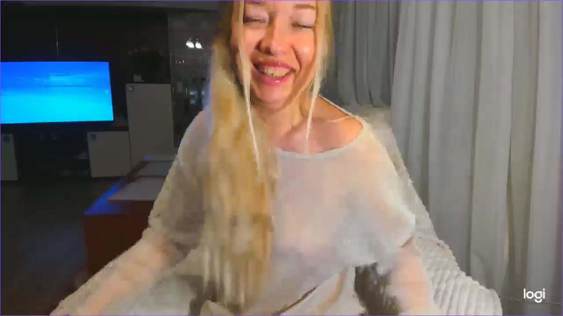 Gallery image thumbnail from FlamingoDream's myfreecams stream on, 03/27/2025, 04:01 image 16 of 20