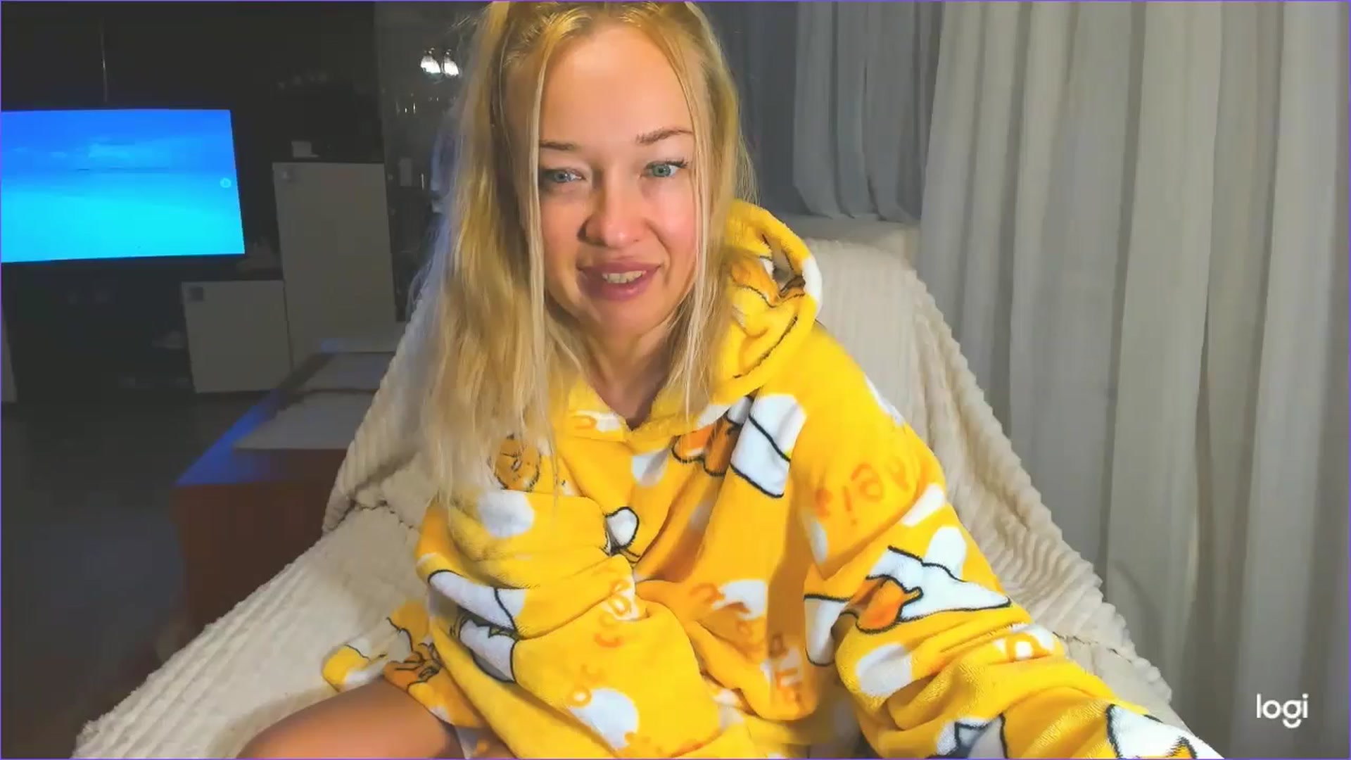 Gallery image thumbnail from FlamingoDream's myfreecams stream on, 03/27/2025, 04:47 image 17 of 20