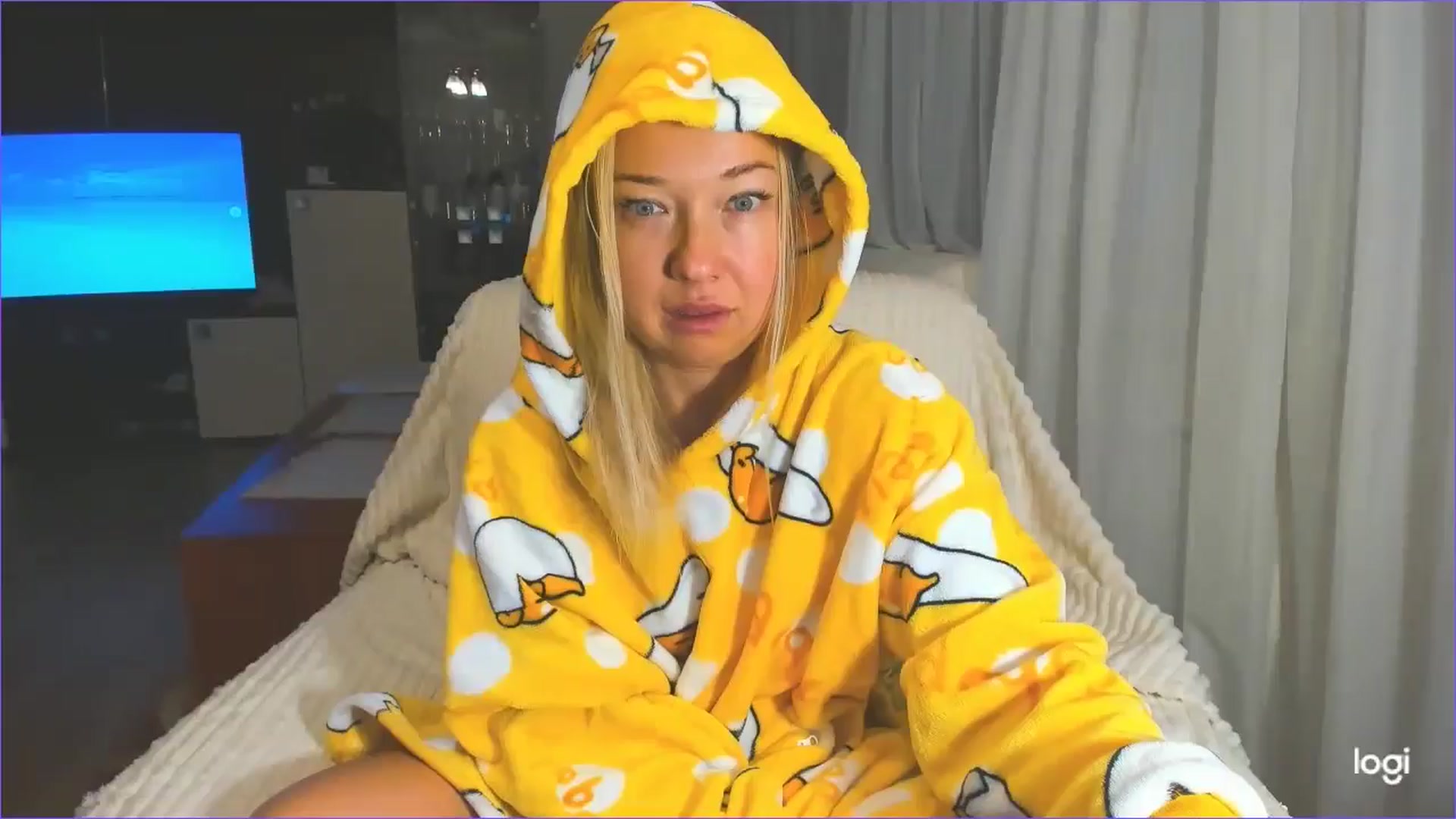 Gallery image thumbnail from FlamingoDream's myfreecams stream on, 03/27/2025, 04:47 image 8 of 20