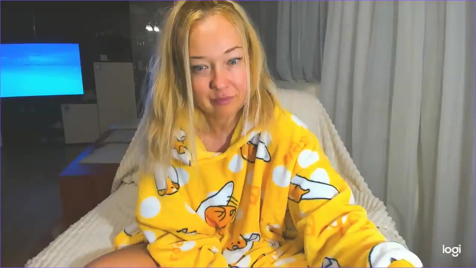 Gallery image thumbnail from FlamingoDream's myfreecams stream on, 03/27/2025, 04:47 image 9 of 20