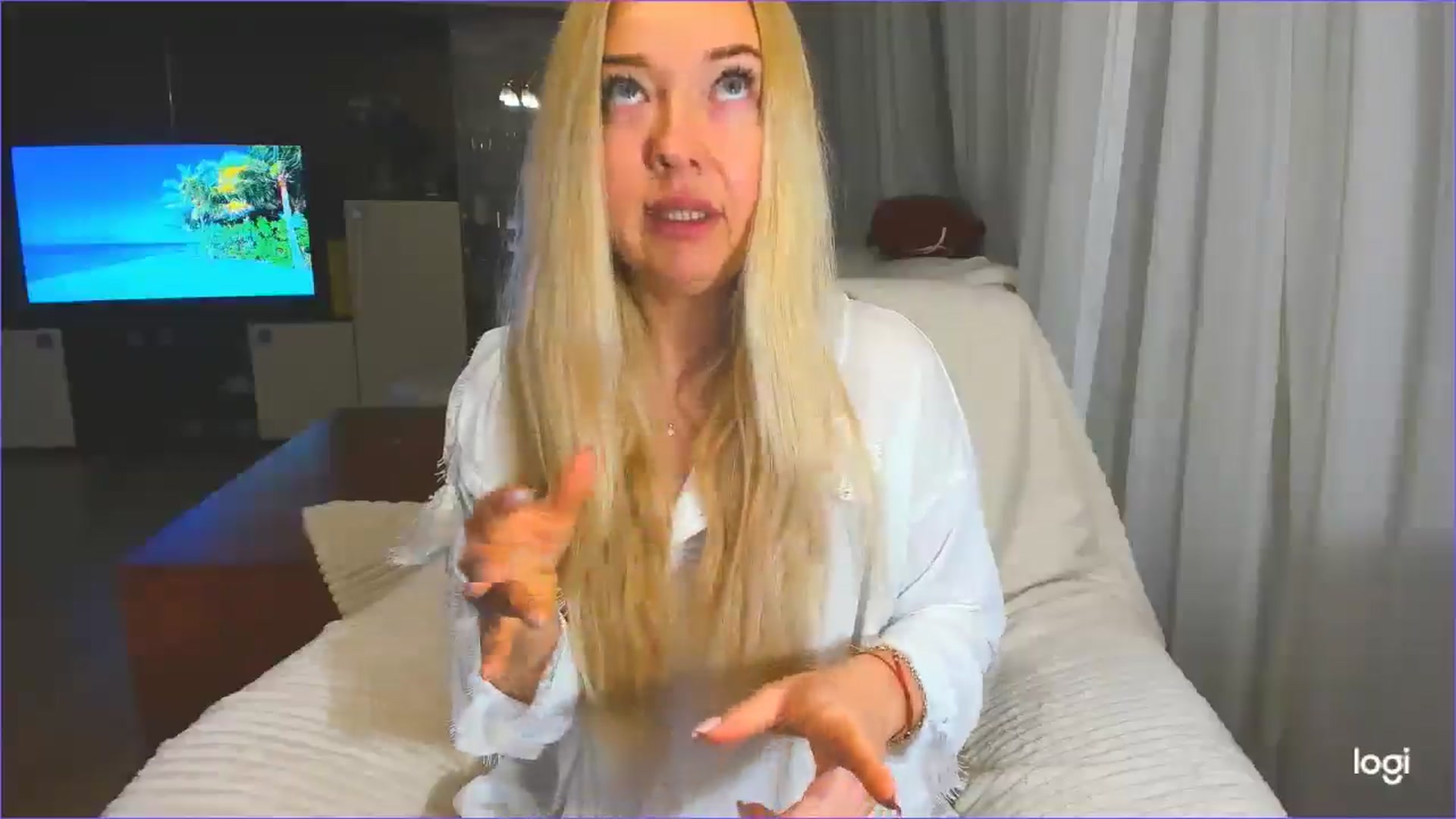 Gallery image thumbnail from FlamingoDream's myfreecams stream on, 03/29/2025, 24:36 image 6 of 20