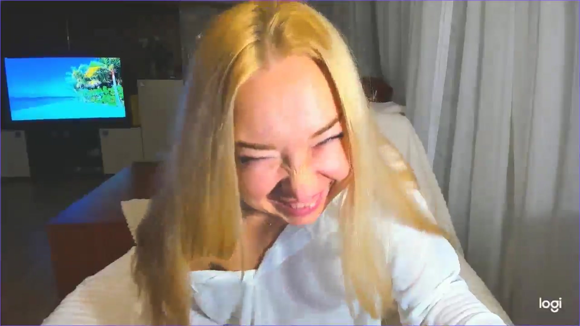 Gallery image thumbnail from FlamingoDream's myfreecams stream on, 03/29/2025, 24:36 image 14 of 20