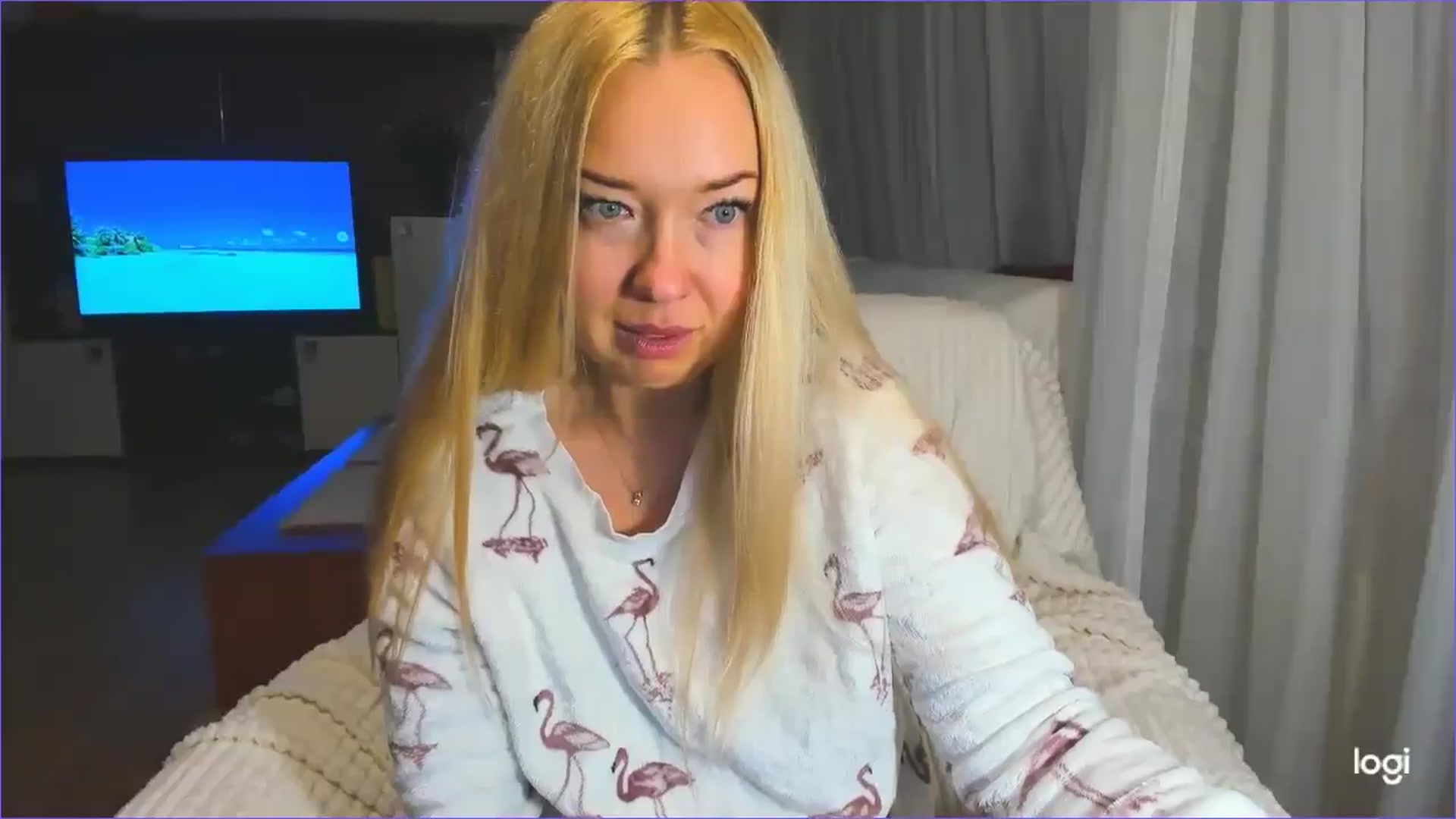 Gallery image thumbnail from FlamingoDream's myfreecams stream on, 04/02/2025, 01:49 image 12 of 20