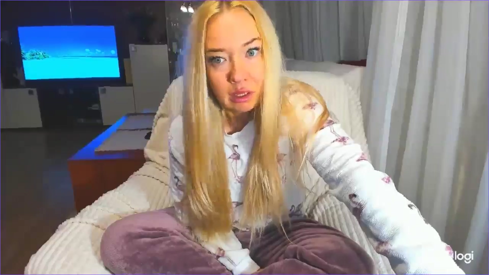 Gallery image thumbnail from FlamingoDream's myfreecams stream on, 04/02/2025, 01:49 image 5 of 20