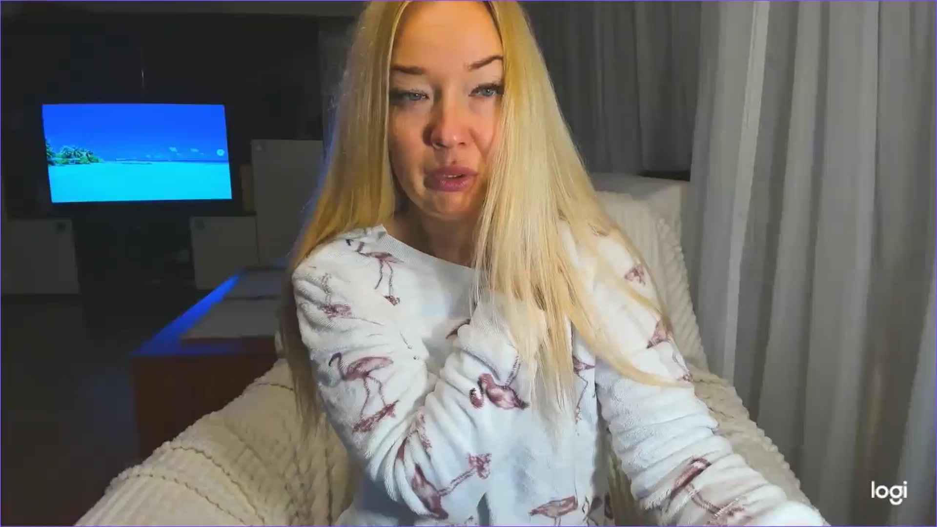 Gallery image thumbnail from FlamingoDream's myfreecams stream on, 04/02/2025, 01:49 image 11 of 20