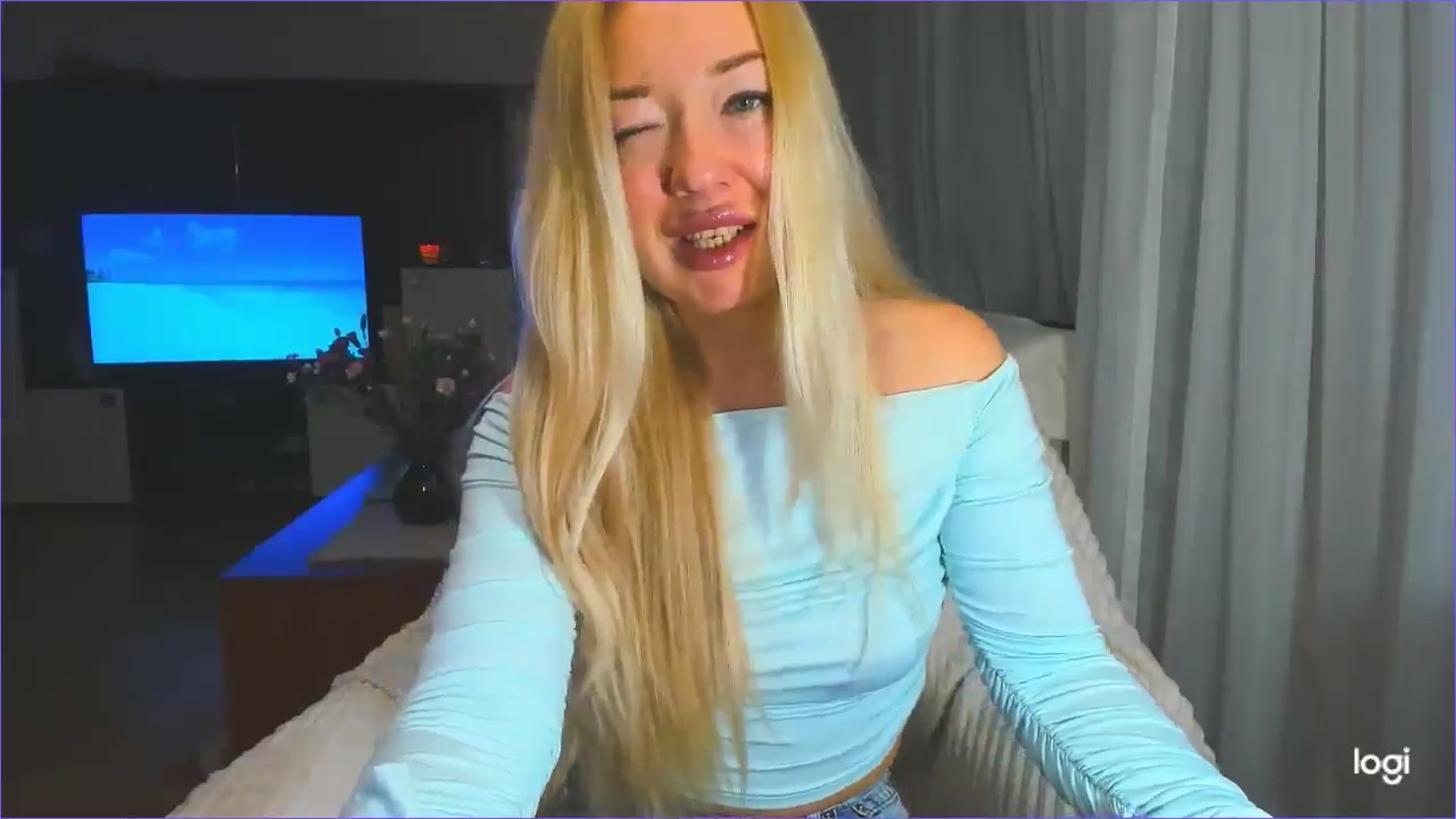 Gallery image thumbnail from FlamingoDream's myfreecams stream on, 04/03/2025, 21:21 image 4 of 20