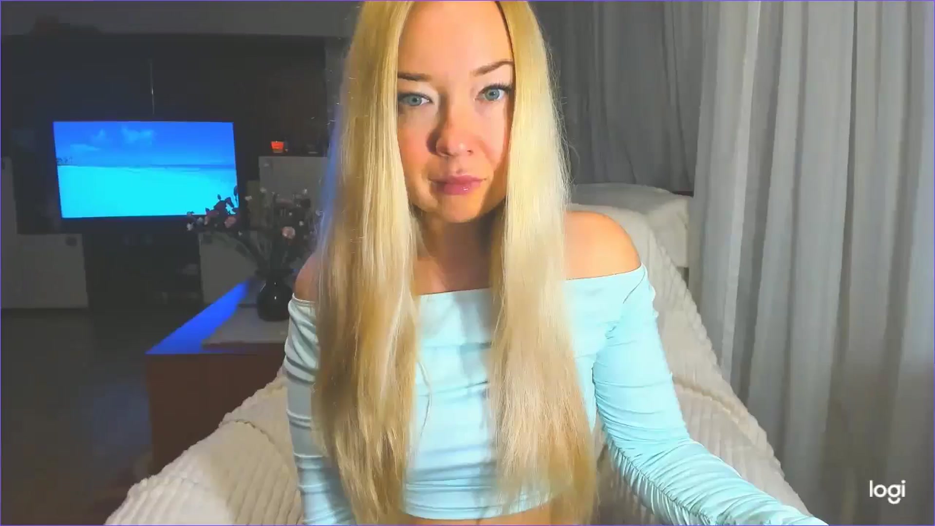 Gallery image thumbnail from FlamingoDream's myfreecams stream on, 04/03/2025, 21:21 image 16 of 20