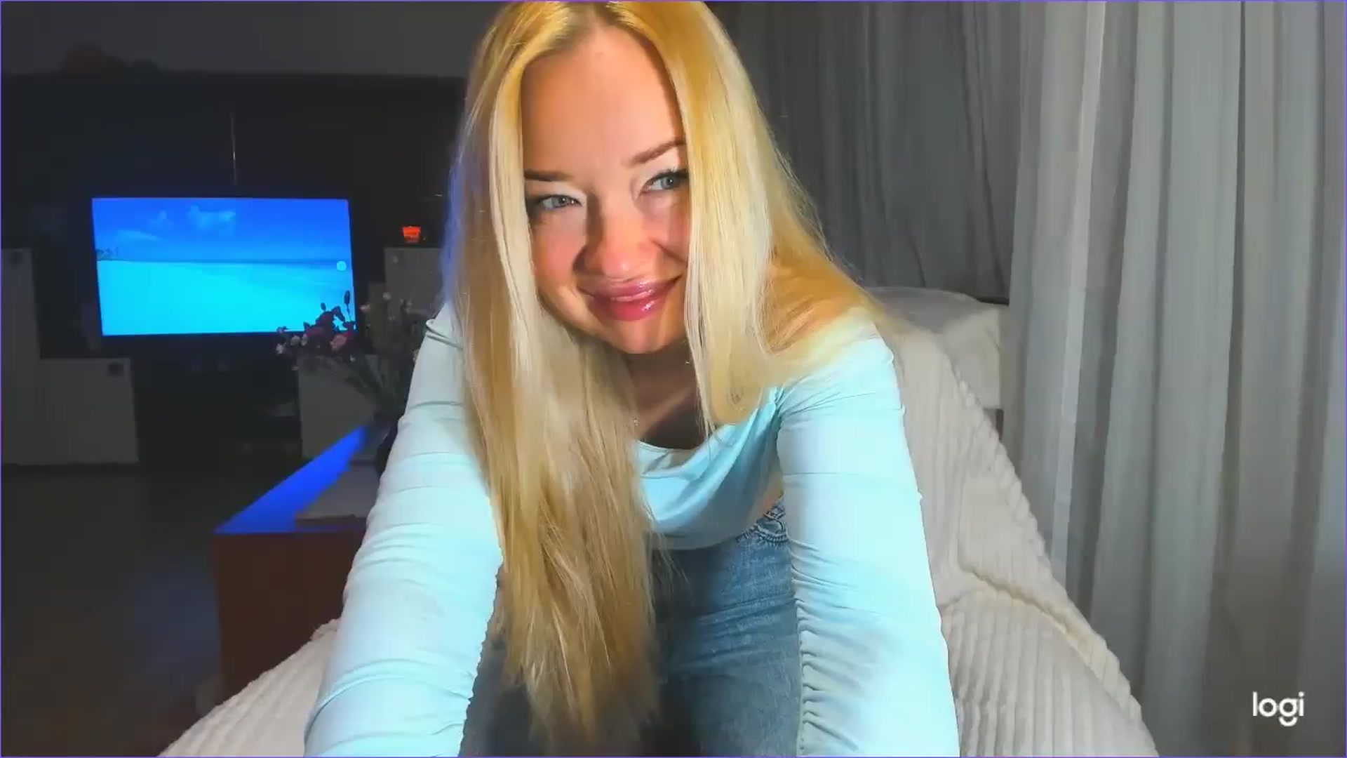 Gallery image thumbnail from FlamingoDream's myfreecams stream on, 04/03/2025, 21:21 image 1 of 20