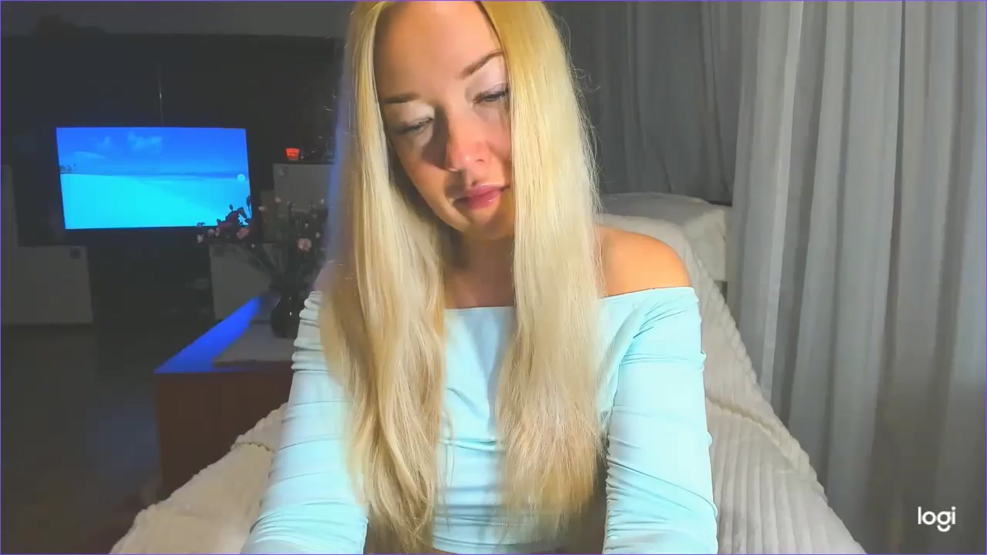 Gallery image thumbnail from FlamingoDream's myfreecams stream on, 04/03/2025, 21:21 image 20 of 20