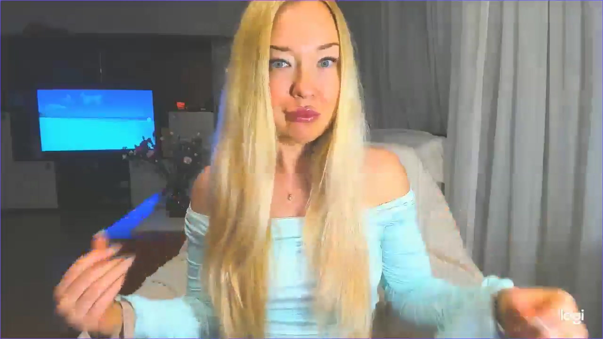 Gallery image thumbnail from FlamingoDream's myfreecams stream on, 04/03/2025, 21:21 image 14 of 20