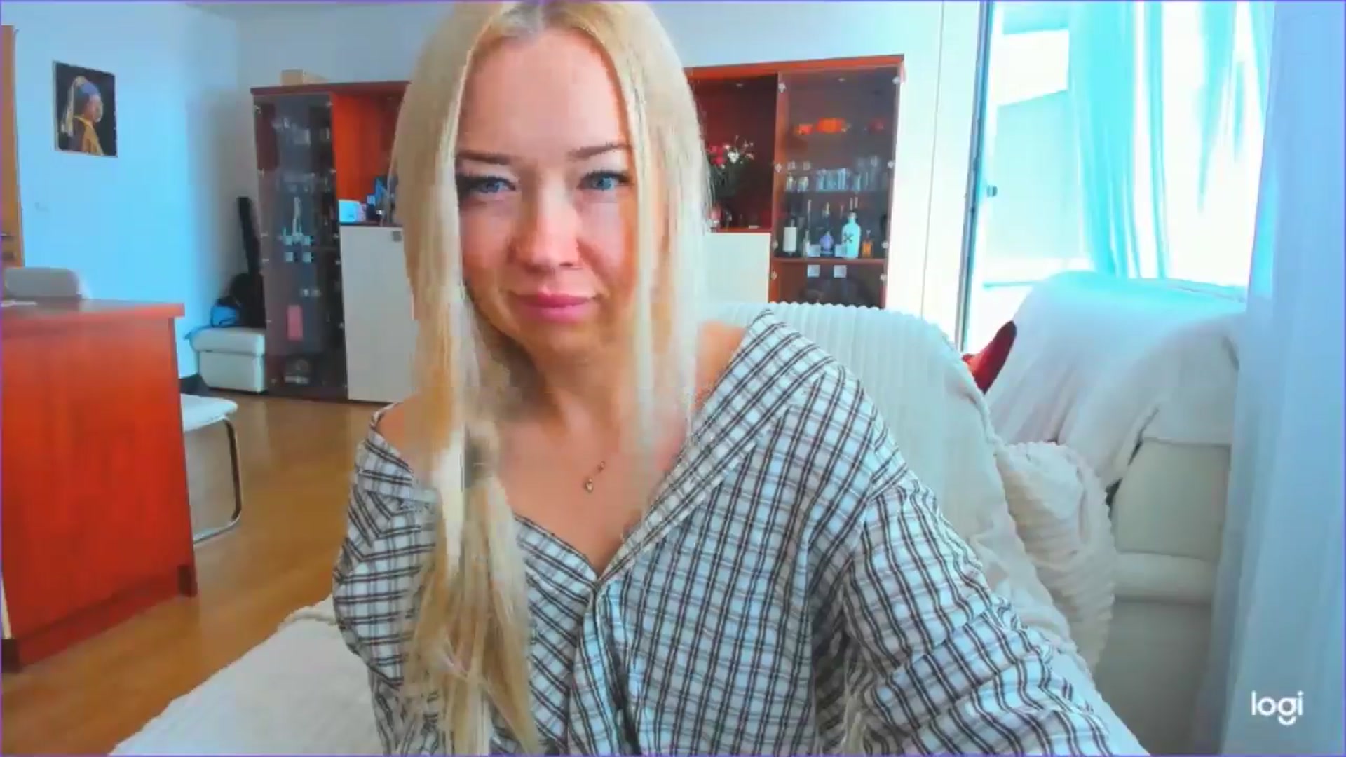 Gallery image thumbnail from FlamingoDream's myfreecams stream on, 04/04/2025, 10:37 image 20 of 20