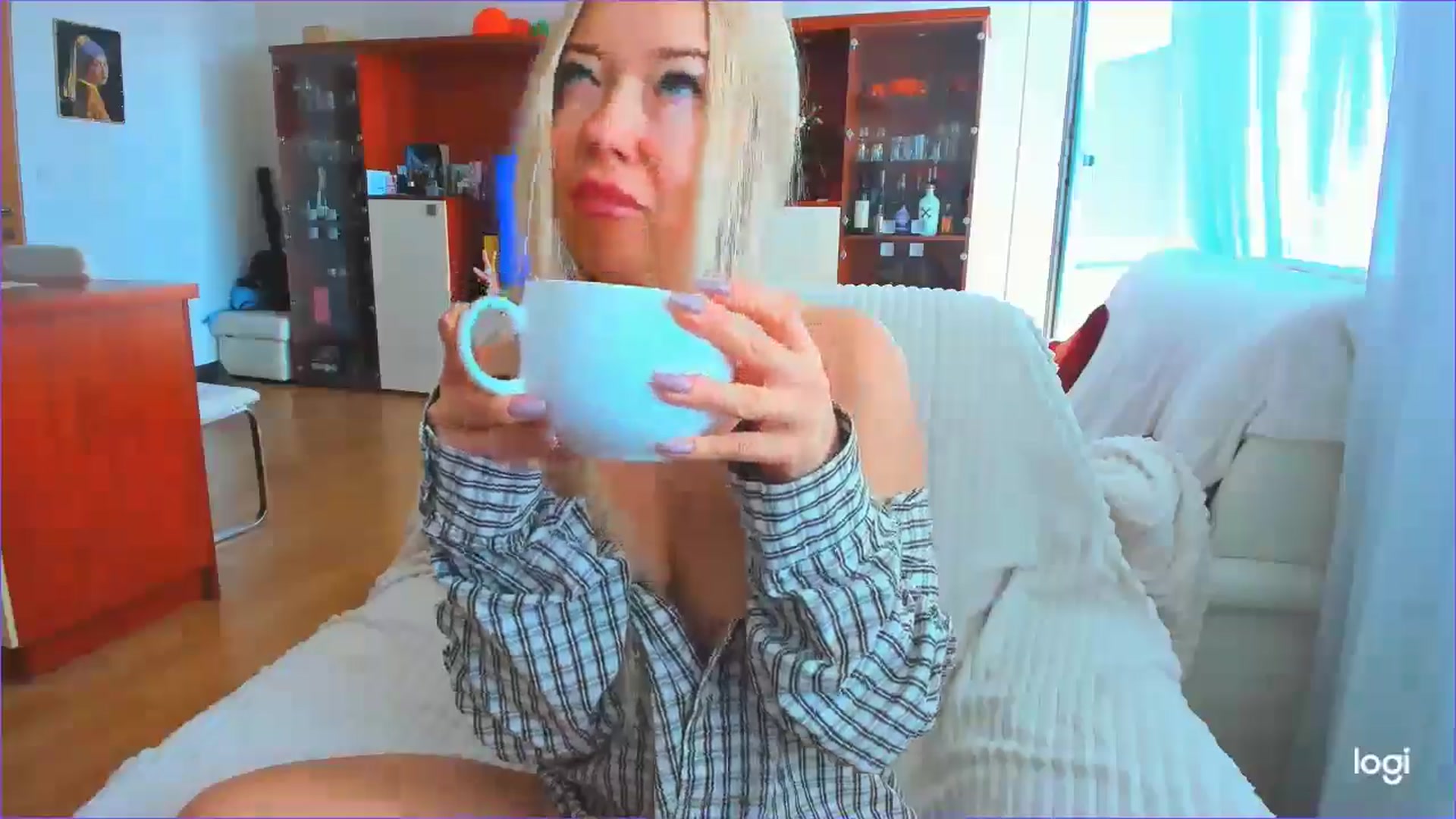 Gallery image thumbnail from FlamingoDream's myfreecams stream on, 04/04/2025, 10:37 image 11 of 20
