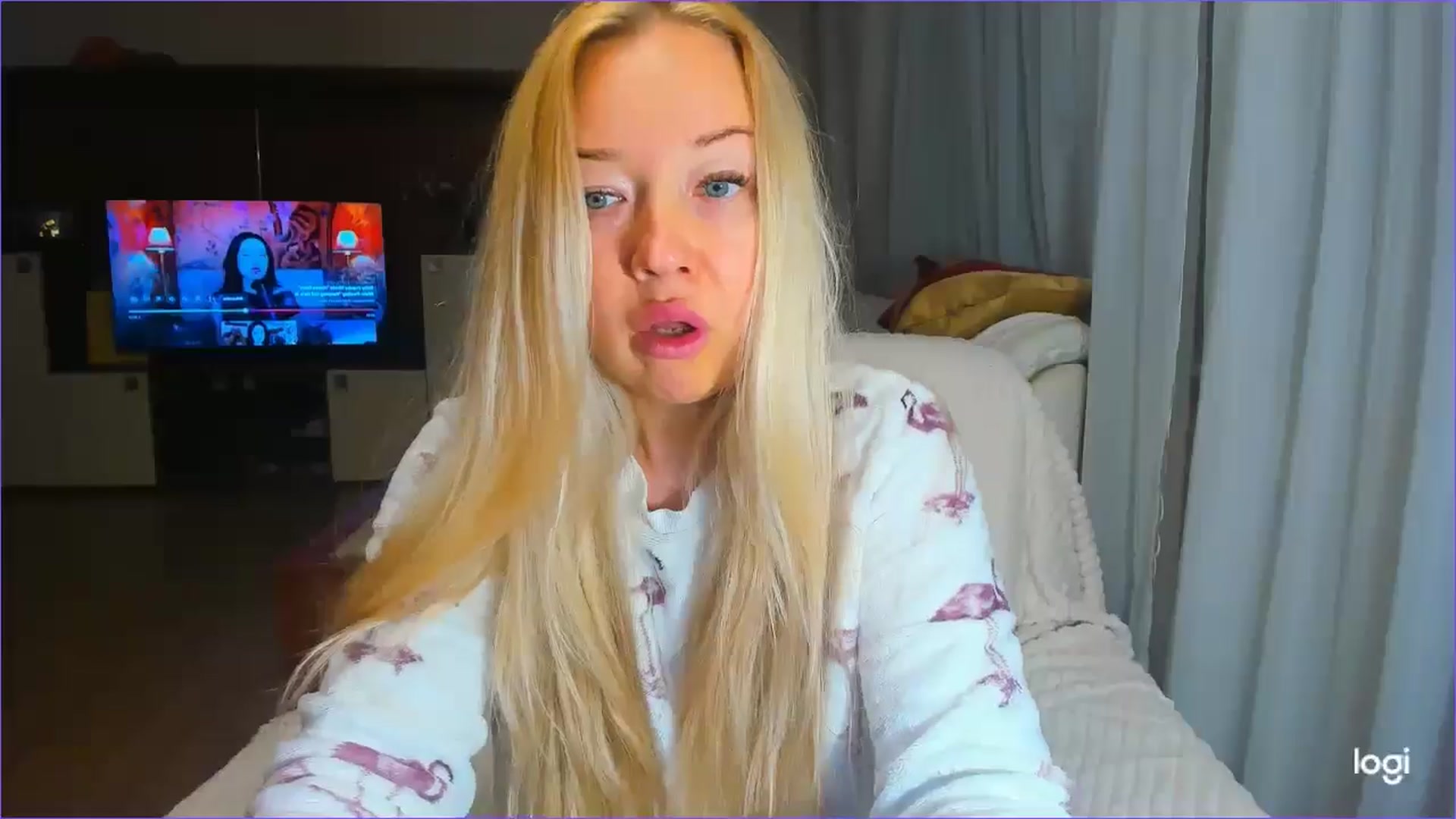 Gallery image thumbnail from FlamingoDream's myfreecams stream on, 04/08/2025, 19:22 image 13 of 20