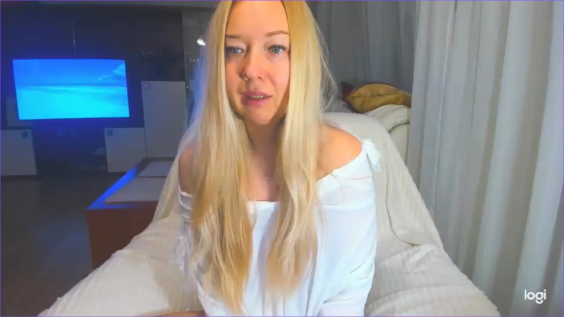 Gallery image thumbnail from FlamingoDream's myfreecams stream on, 04/08/2025, 23:12 image 13 of 20