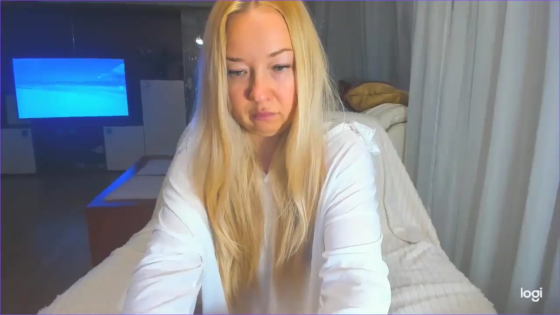 Gallery image thumbnail from FlamingoDream's myfreecams stream on, 04/08/2025, 23:12 image 6 of 20