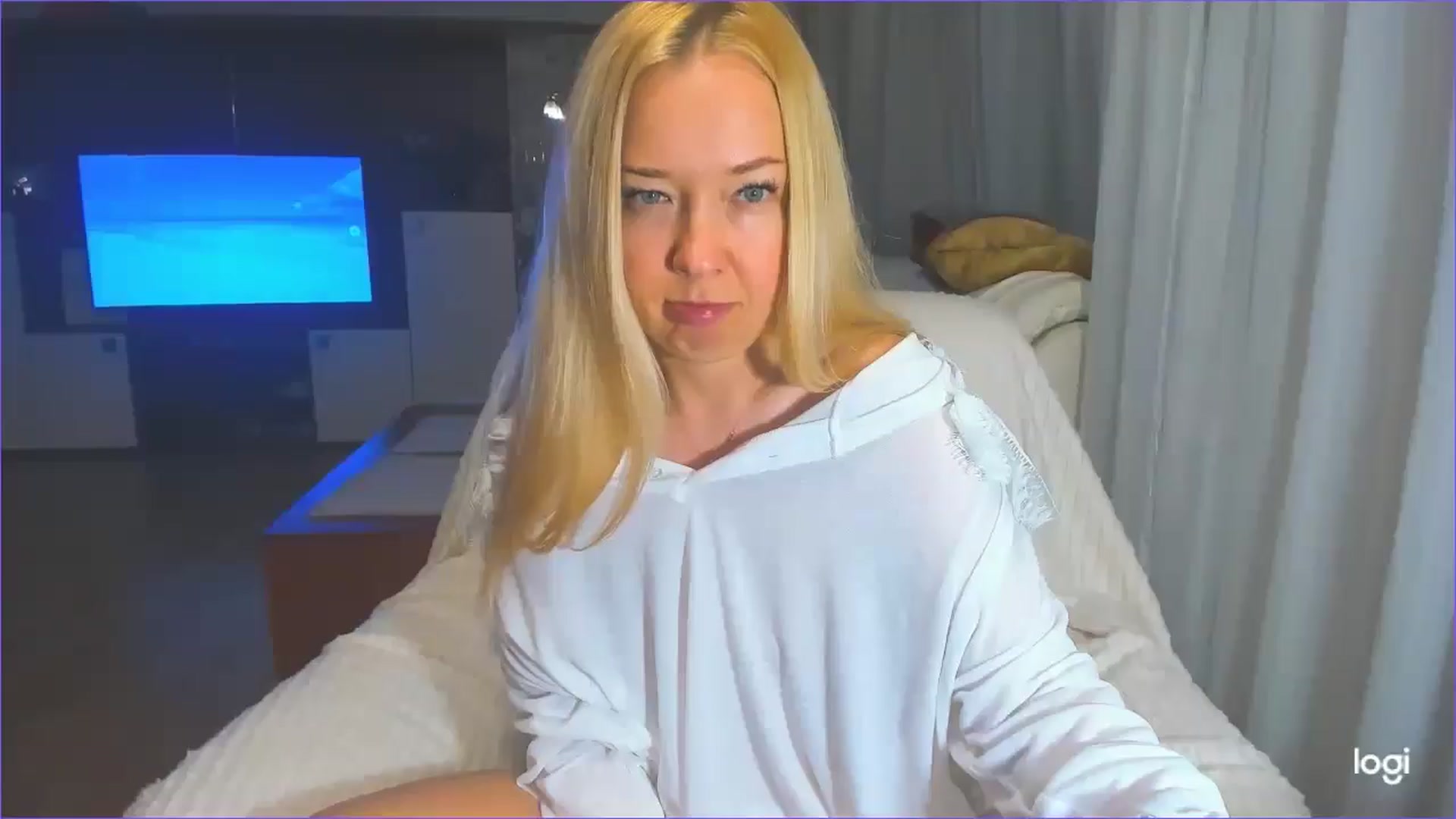 Gallery image thumbnail from FlamingoDream's myfreecams stream on, 04/08/2025, 23:12 image 2 of 20
