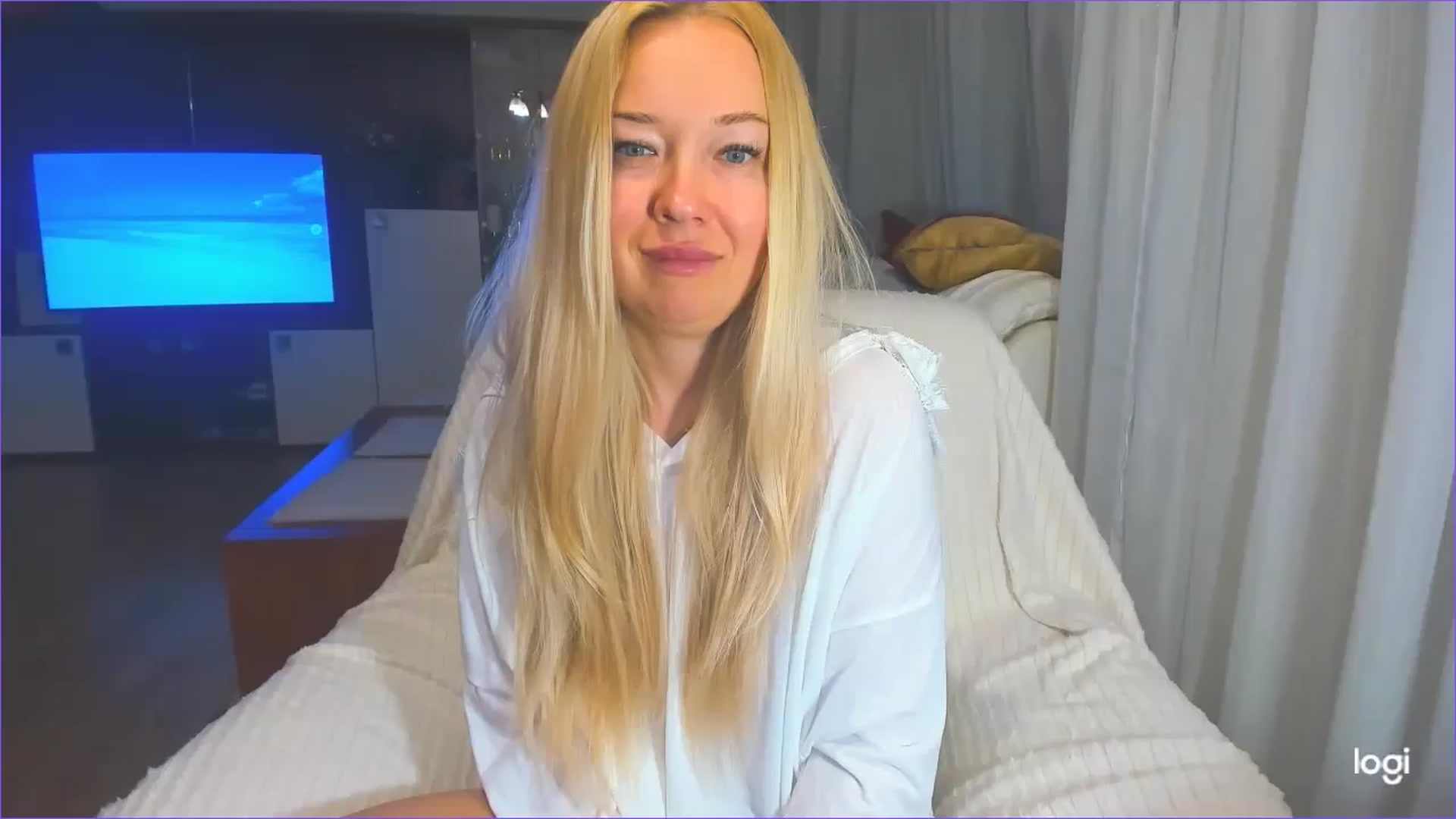 Gallery image thumbnail from FlamingoDream's myfreecams stream on, 04/08/2025, 23:12 image 7 of 20