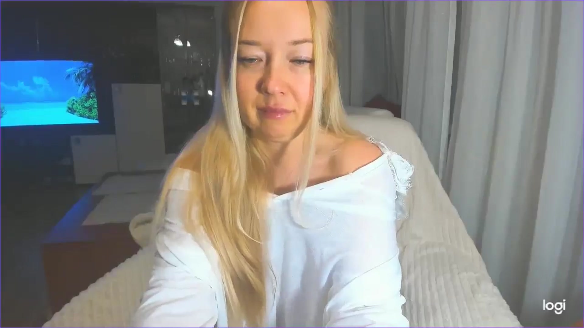 Gallery image thumbnail from FlamingoDream's myfreecams stream on, 04/09/2025, 23:19 image 3 of 20