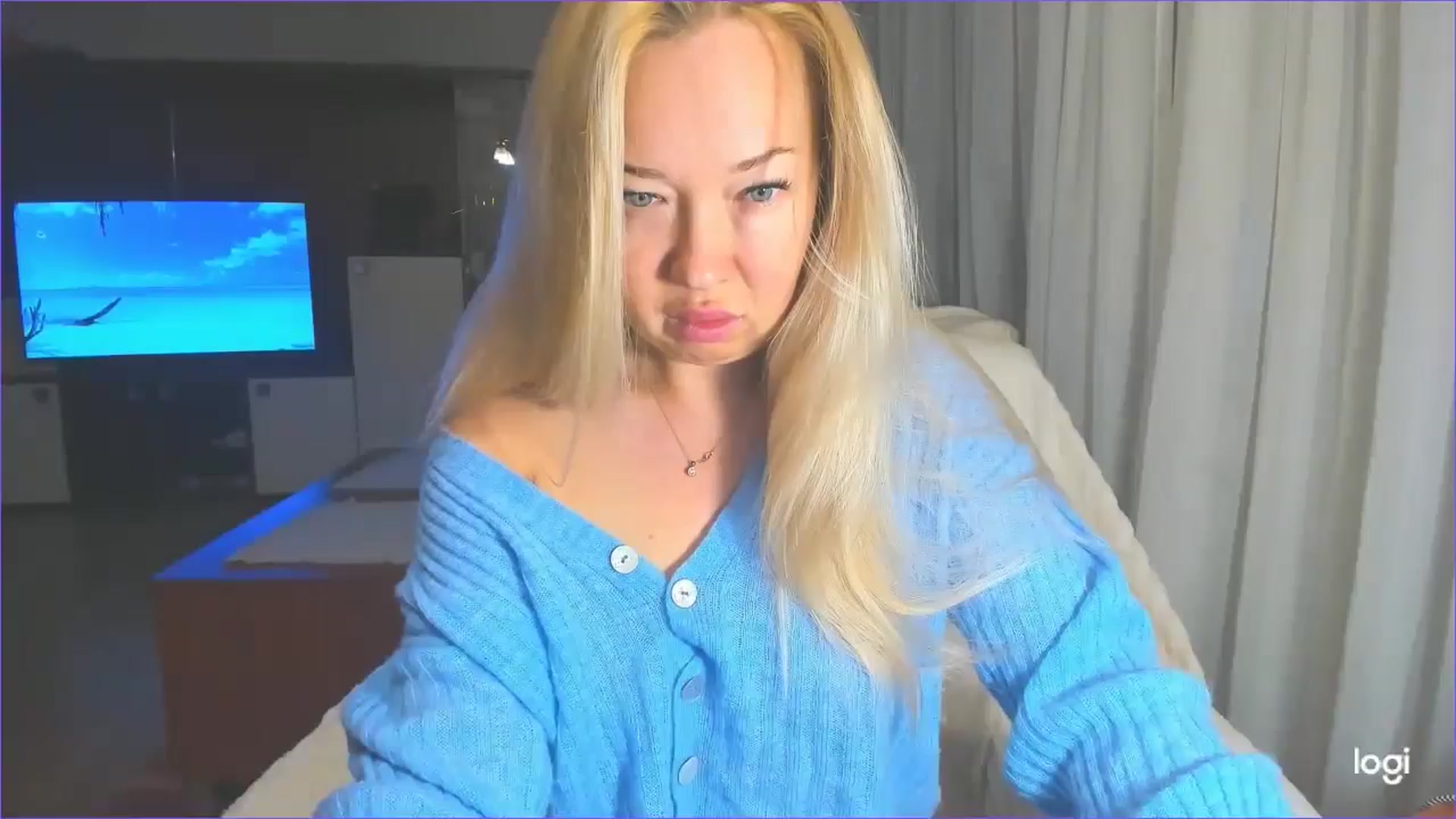 Gallery image thumbnail from FlamingoDream's myfreecams stream on, 04/10/2025, 21:41 image 1 of 20