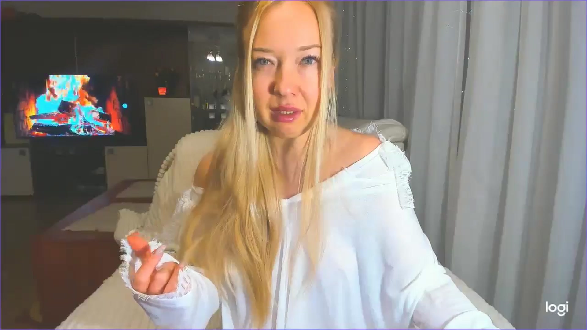 Gallery image thumbnail from FlamingoDream's myfreecams stream on, 04/11/2025, 20:26 image 17 of 20