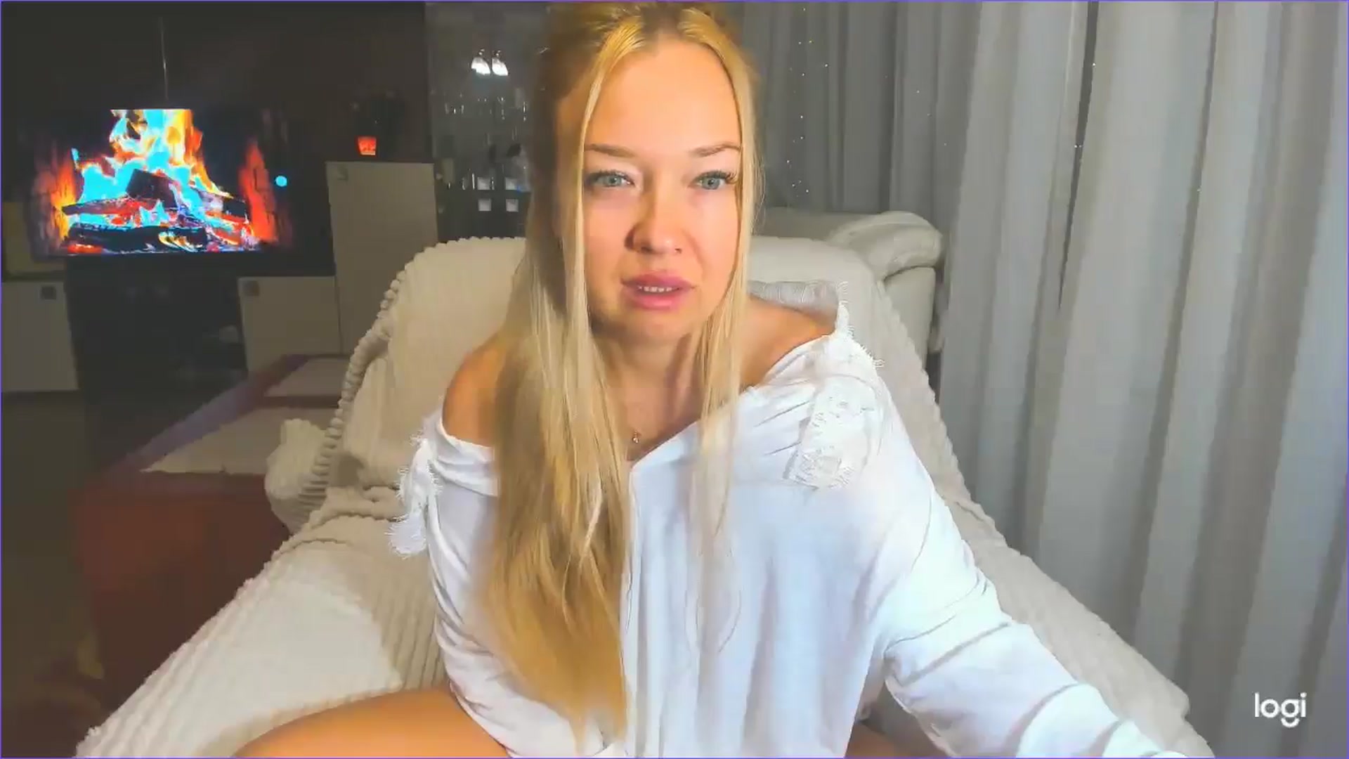 Gallery image thumbnail from FlamingoDream's myfreecams stream on, 04/11/2025, 21:17 image 2 of 20