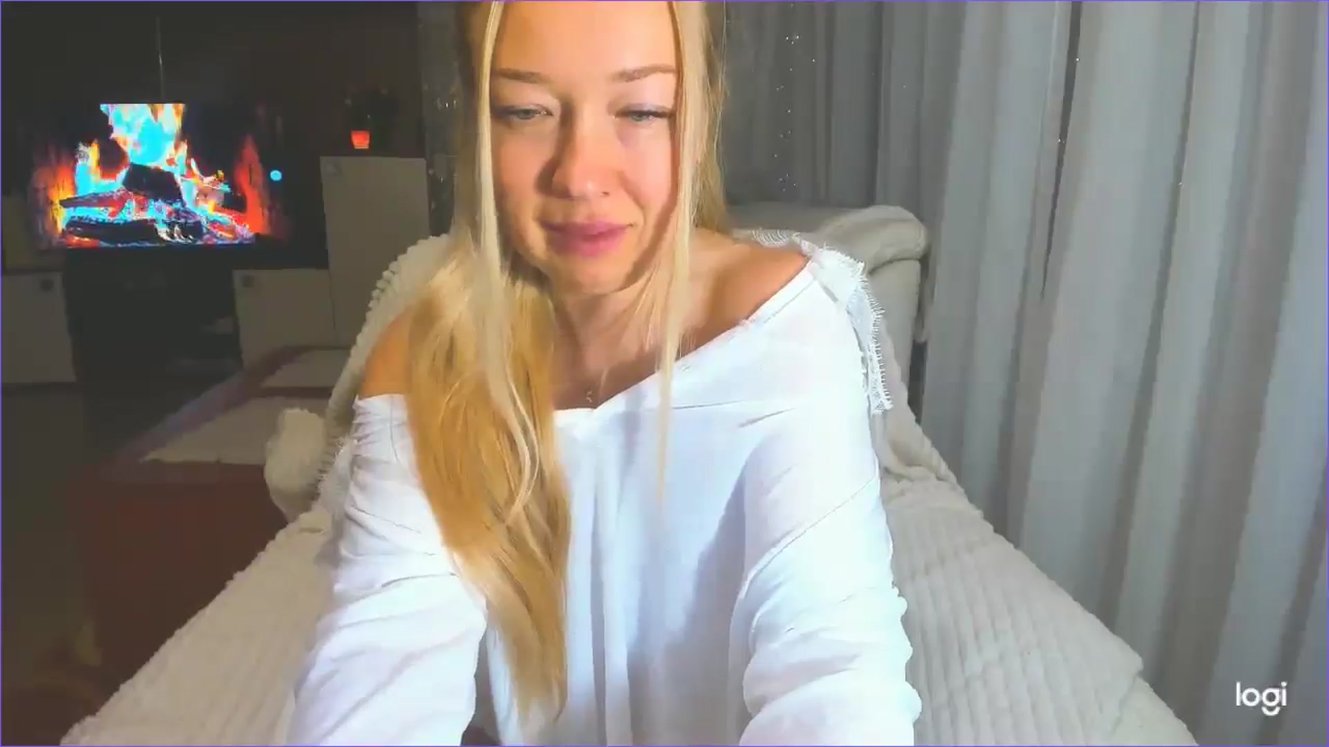Gallery image thumbnail from FlamingoDream's myfreecams stream on, 04/11/2025, 23:07 image 4 of 20