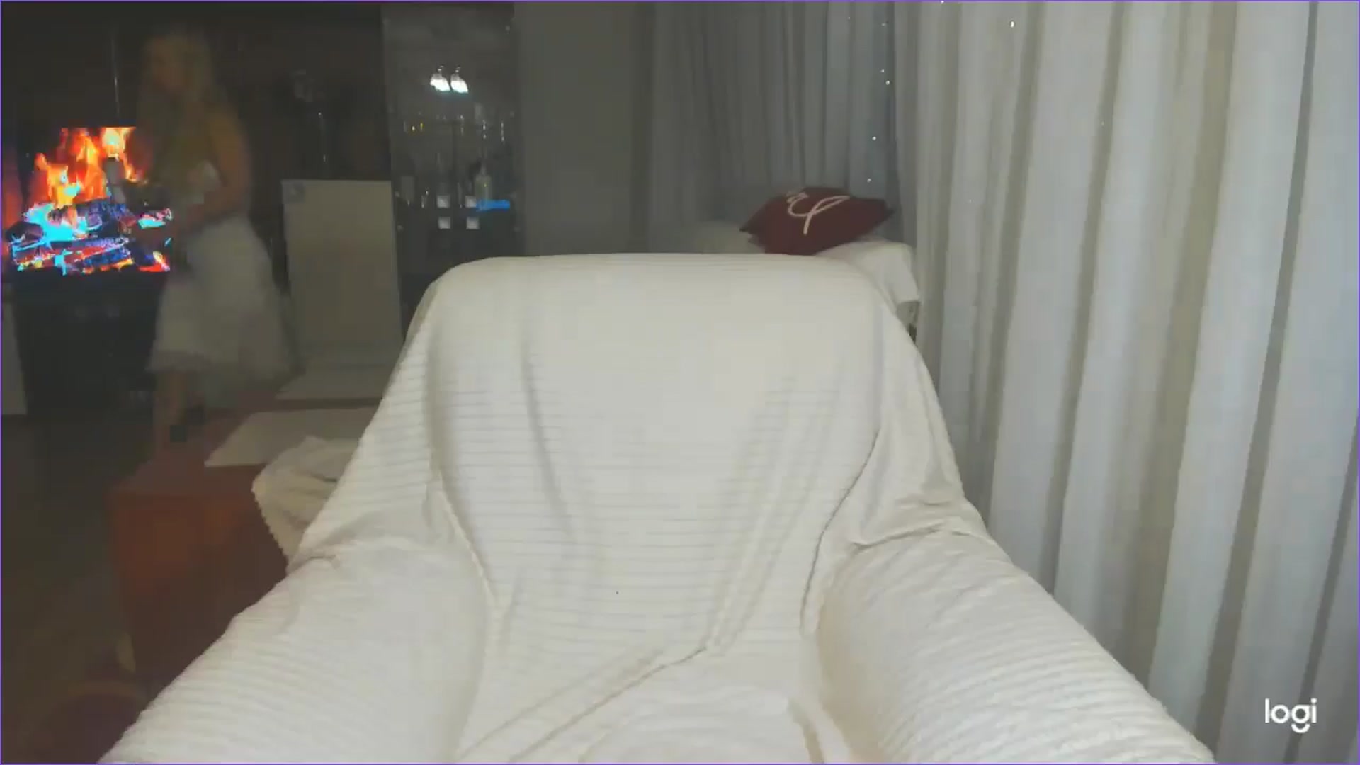 Gallery image thumbnail from FlamingoDream's myfreecams stream on, 04/15/2025, 23:06 image 16 of 20