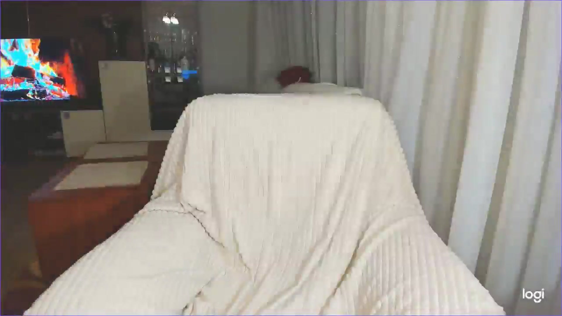 Gallery image thumbnail from FlamingoDream's myfreecams stream on, 04/16/2025, 20:11 image 15 of 20