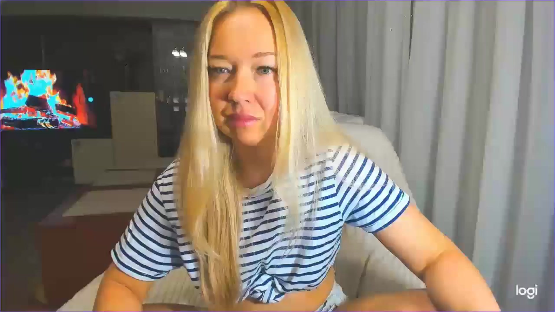 Gallery image thumbnail from FlamingoDream's myfreecams stream on, 04/16/2025, 21:56 image 7 of 20