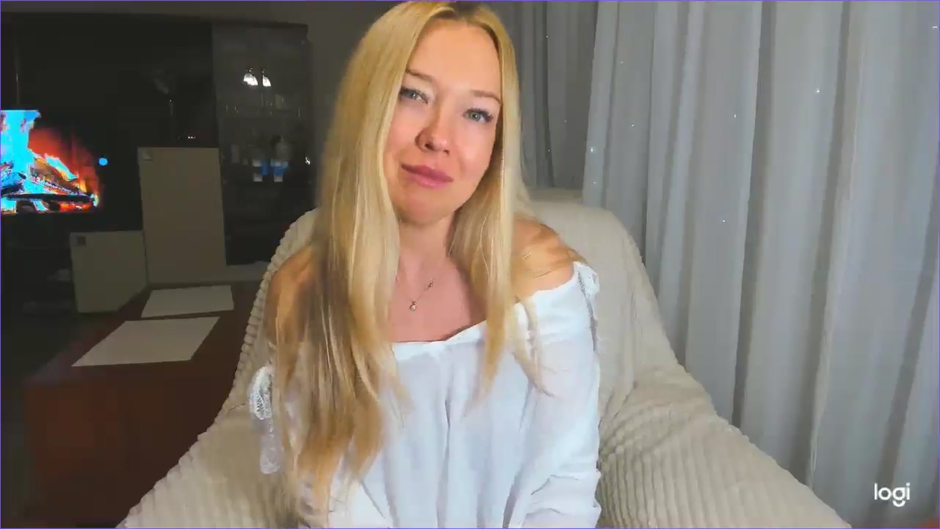 Gallery image thumbnail from FlamingoDream's myfreecams stream on, 04/17/2025, 22:13 image 2 of 20