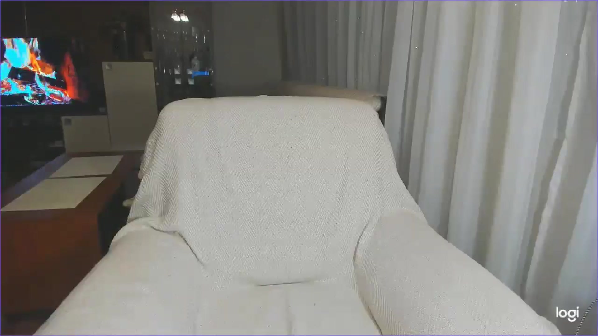 Gallery image thumbnail from FlamingoDream's myfreecams stream on, 04/25/2025, 24:04 image 4 of 20