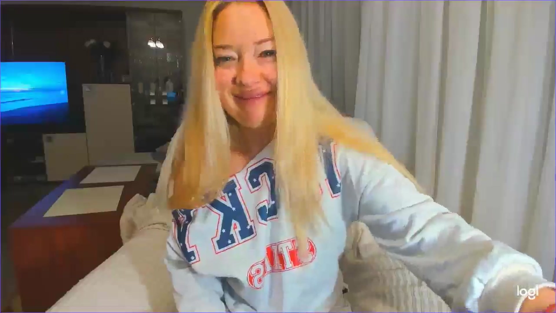 Gallery image thumbnail from FlamingoDream's myfreecams stream on, 04/28/2025, 21:19 image 15 of 20