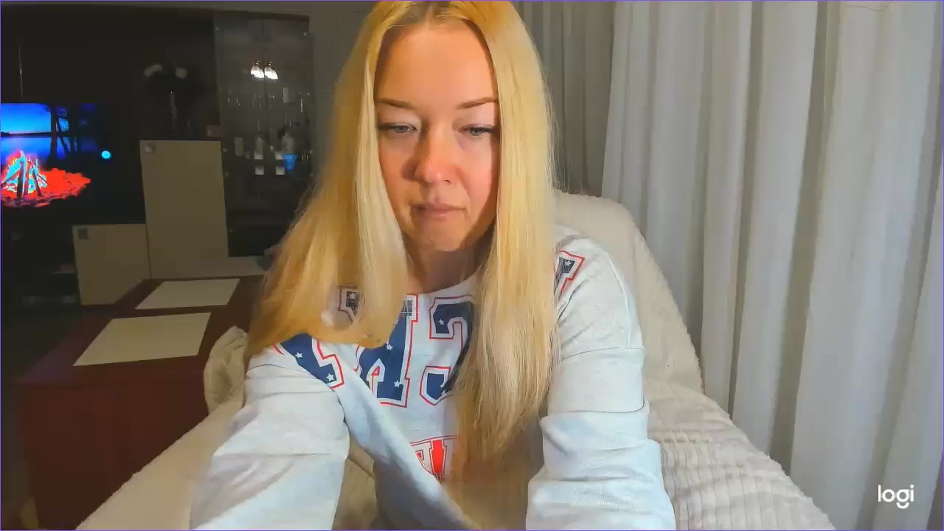 Gallery image thumbnail from FlamingoDream's myfreecams stream on, 04/28/2025, 21:19 image 8 of 20